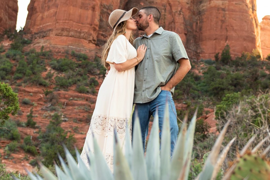 Bethany and Nick share a sweet kiss during their Arizona destination anniversary portrait session